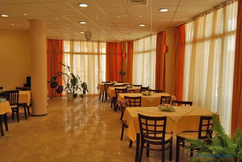 Hotel Venecia Primorsko Exterior foto
